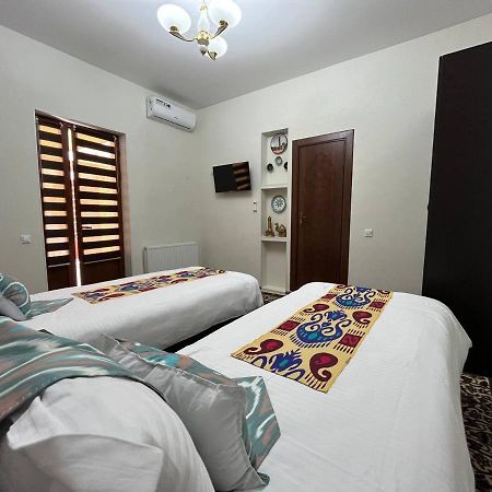 Old Safari Golden Location Guest House Бухара Екстериор снимка