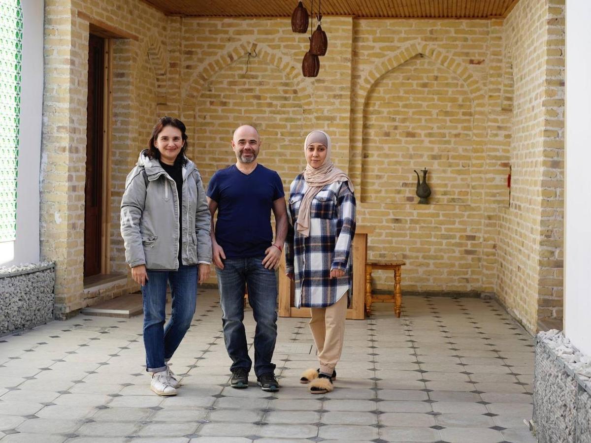 Old Safari Golden Location Guest House Бухара Екстериор снимка