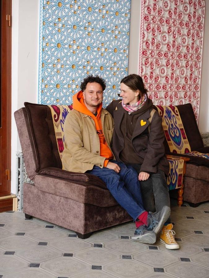 Old Safari Golden Location Guest House Бухара Екстериор снимка