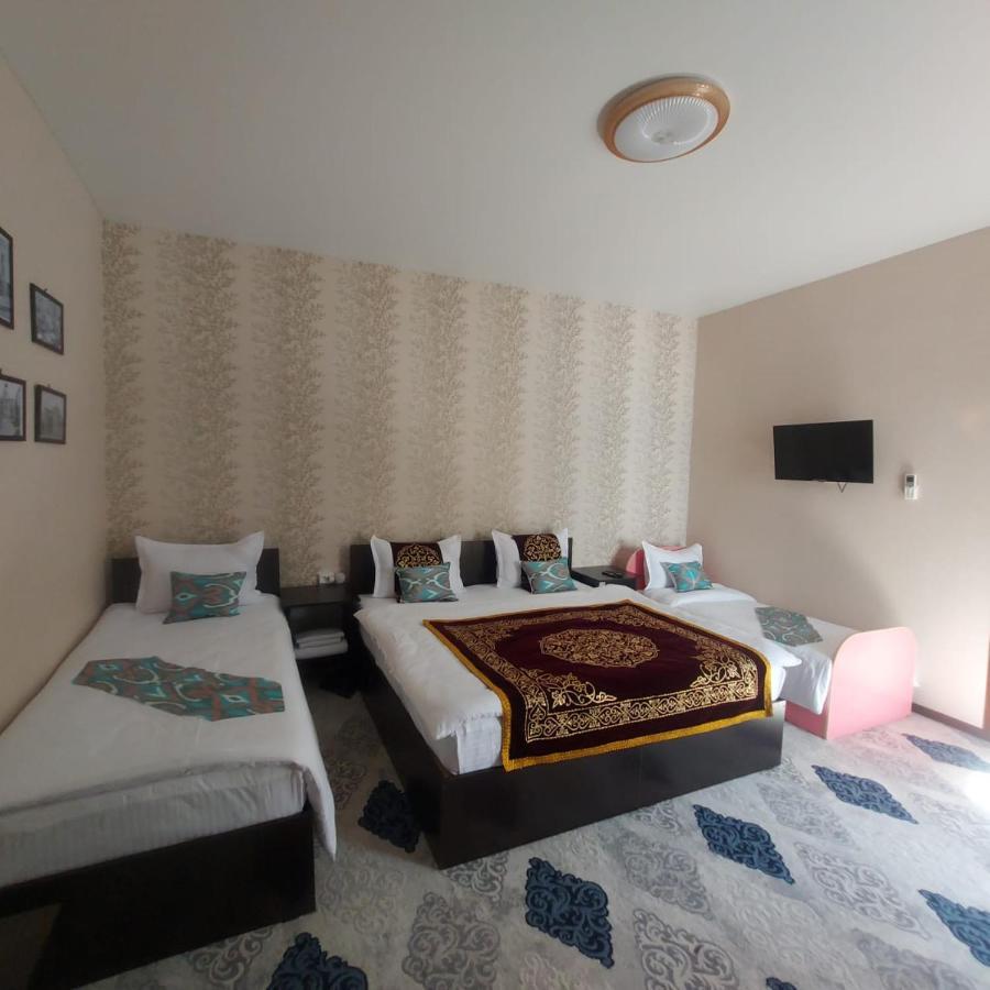 Old Safari Golden Location Guest House Бухара Екстериор снимка