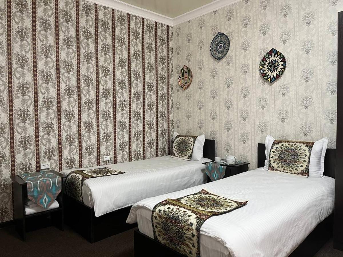 Old Safari Golden Location Guest House Бухара Екстериор снимка