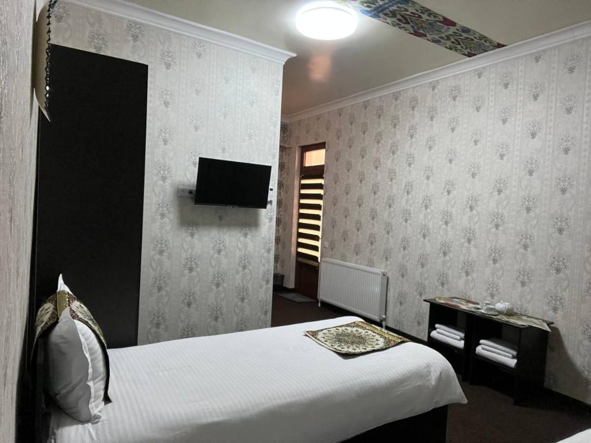 Old Safari Golden Location Guest House Бухара Екстериор снимка
