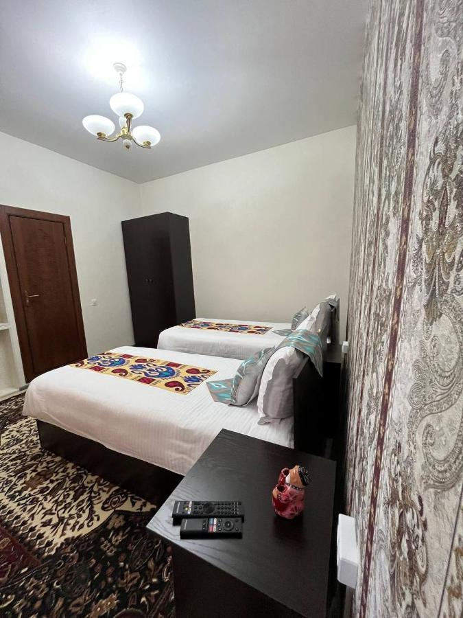 Old Safari Golden Location Guest House Бухара Екстериор снимка
