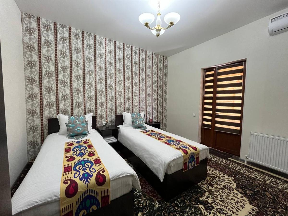 Old Safari Golden Location Guest House Бухара Екстериор снимка