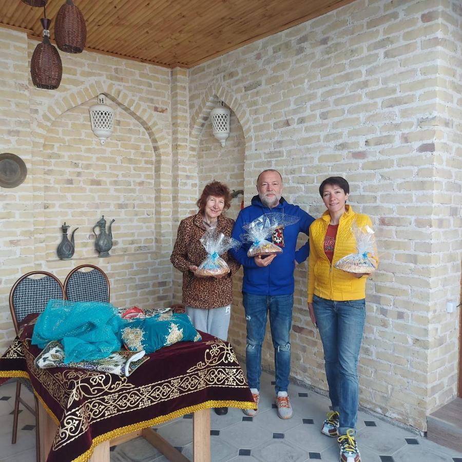 Old Safari Golden Location Guest House Бухара Екстериор снимка